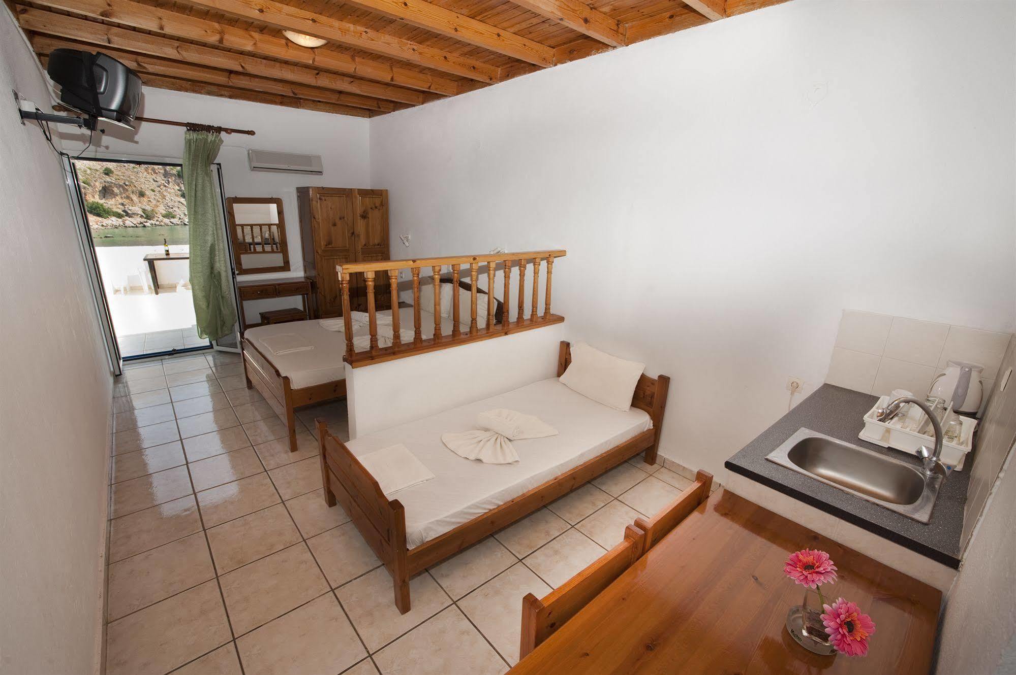 Hotel Madares Loutro Exteriér fotografie
